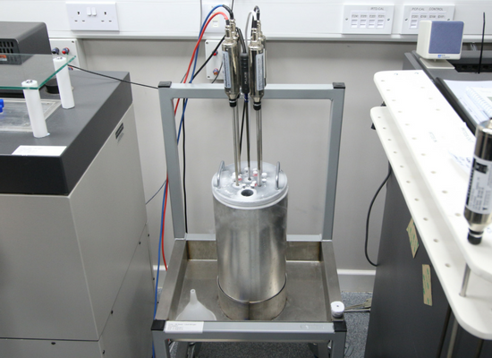 Performing a UKAS accredited IRTD Calibration as part of our temperature calibration service portfolio
